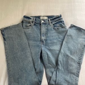 Abercrombie and Fitch curve love 90s straight ultra high rise jeans